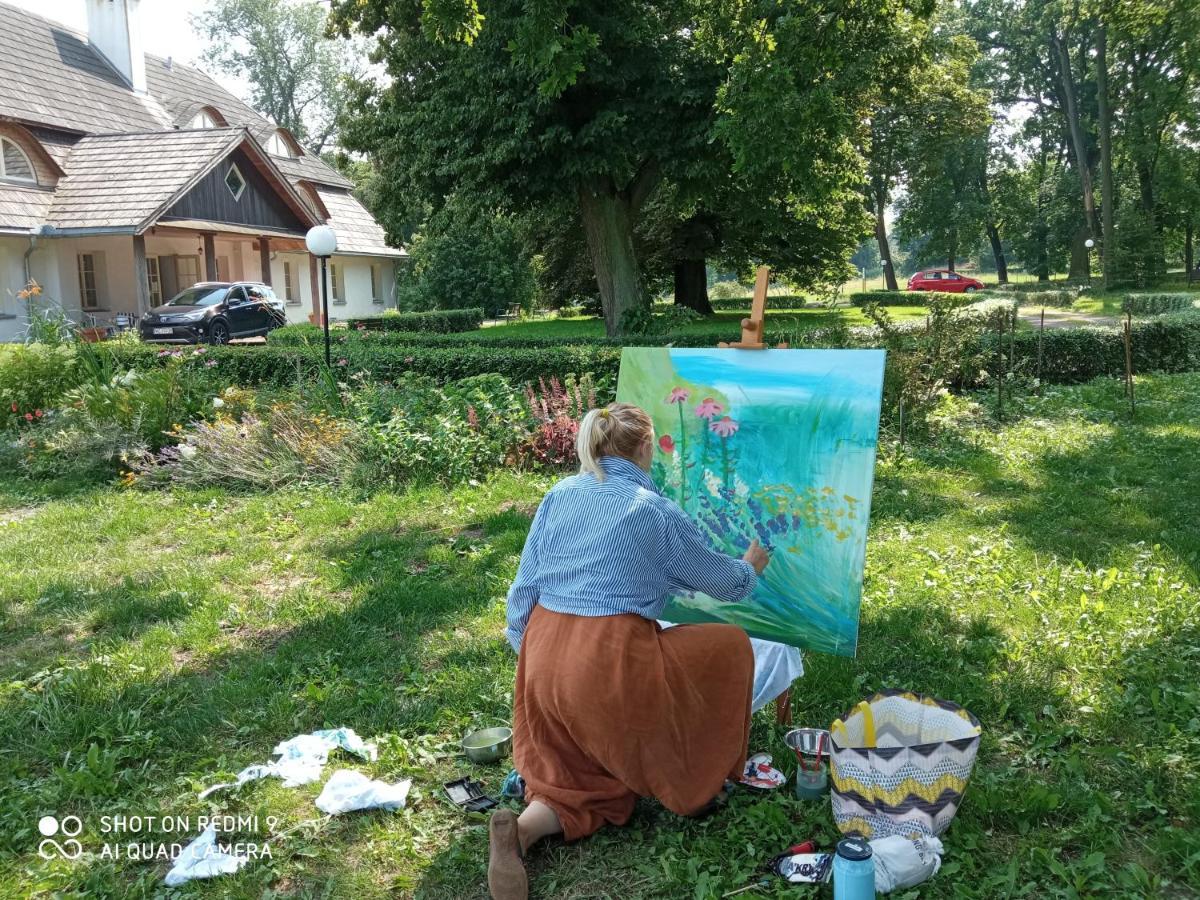Bed and Breakfast Dwor Strzyzew Zelazowa Wola Esterno foto