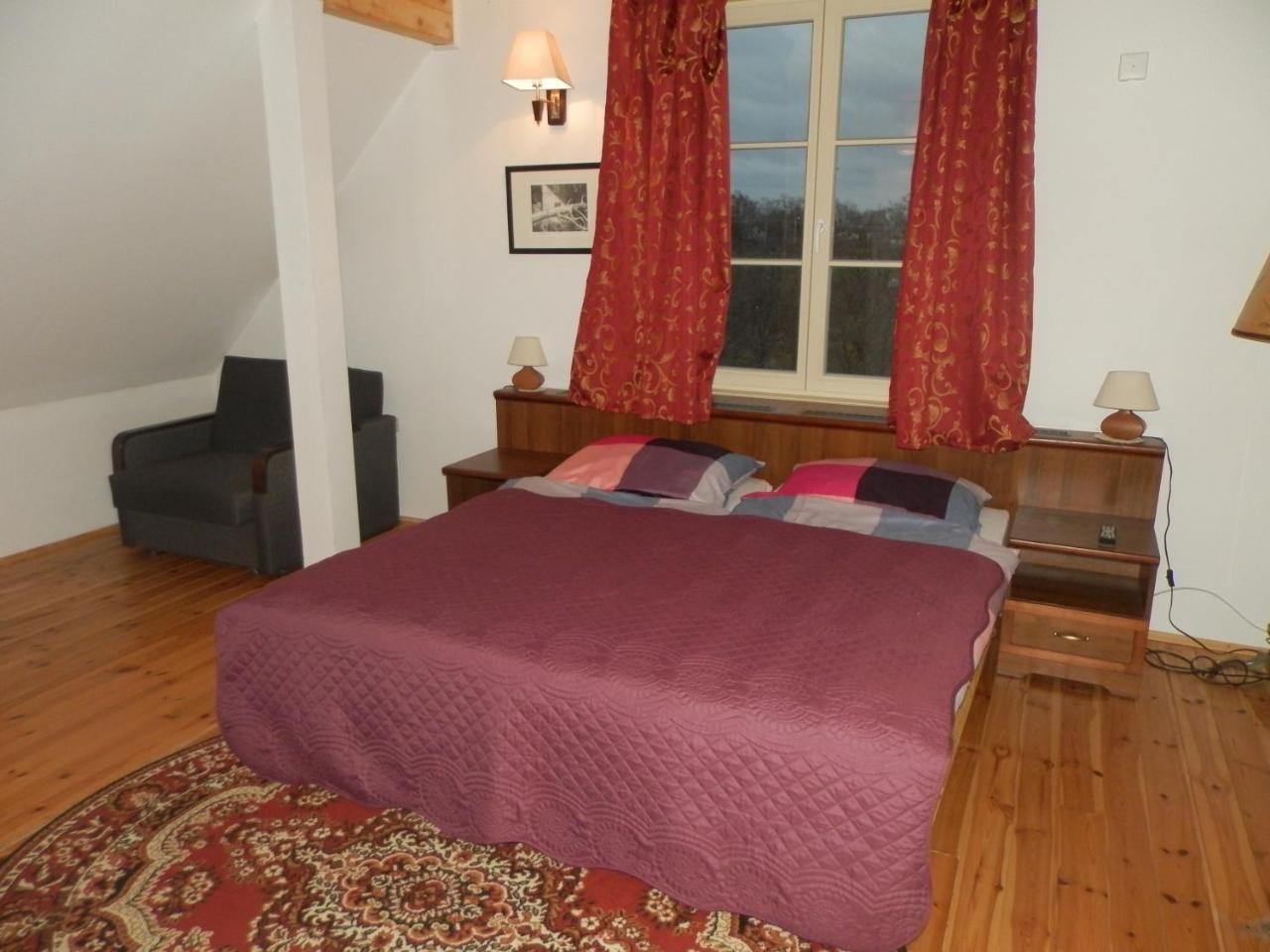 Bed and Breakfast Dwor Strzyzew Zelazowa Wola Esterno foto
